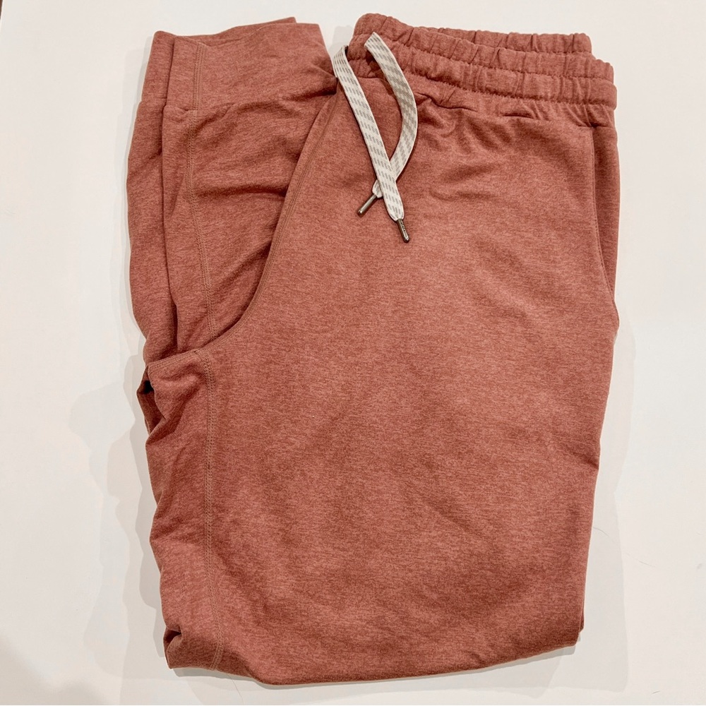 Vuori Performance Joggers